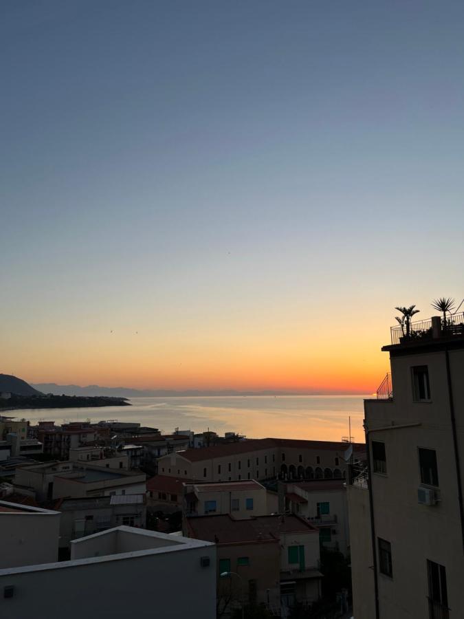 Window On The Sunset Apartment Cefalu Luaran gambar
