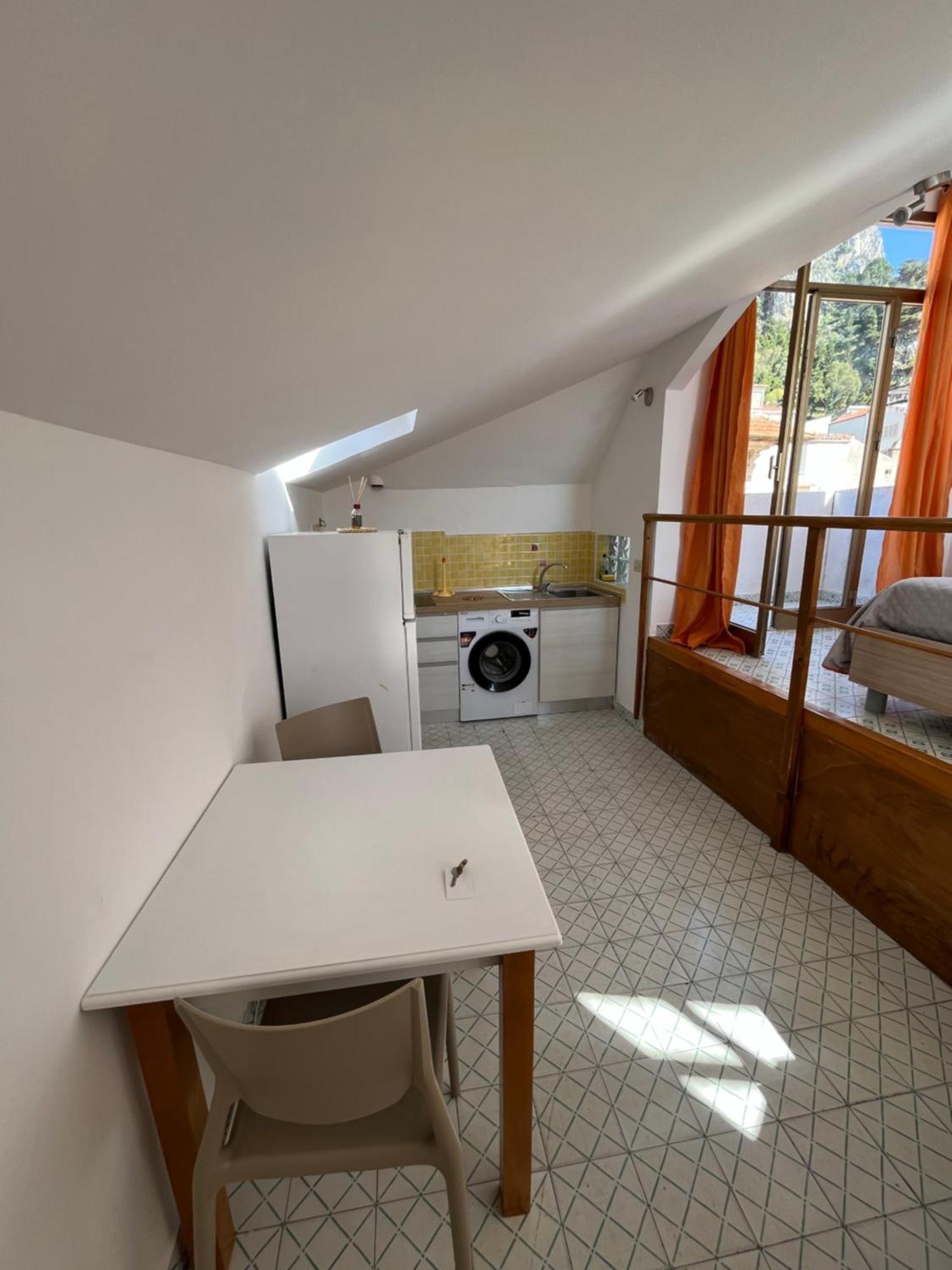 Window On The Sunset Apartment Cefalu Luaran gambar