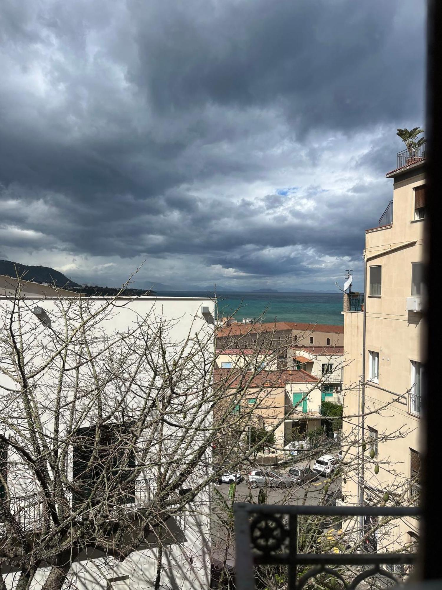 Window On The Sunset Apartment Cefalu Luaran gambar
